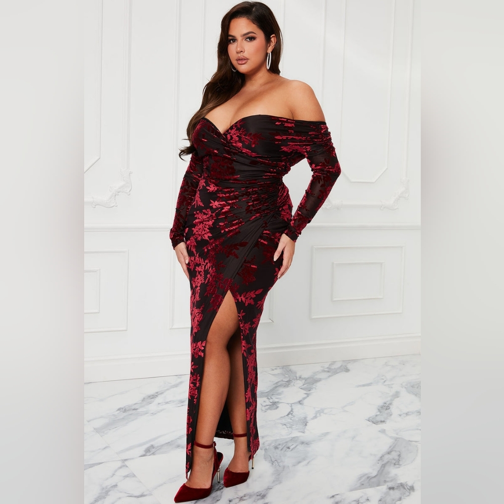 Fashion Nova Alexi Velvet Maxi Dress - Burgundy/combo Size 2x
